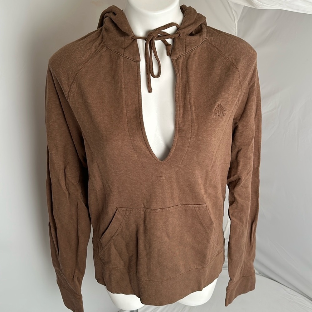 Nike ACG organic brown v-neck raglan sleeve pocket front hoodie